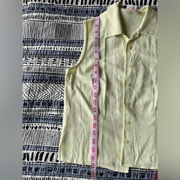 Vintage Frilli Womens Pastel Yellow Floral Embroidered Button-up Shirt Boho M - Picture 9 of 9